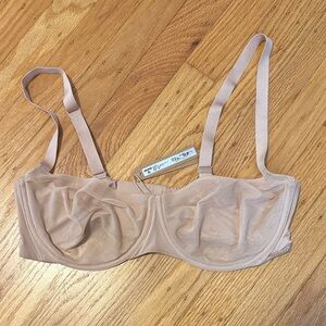 SKIMS Sheer Underwire Bra in Mica